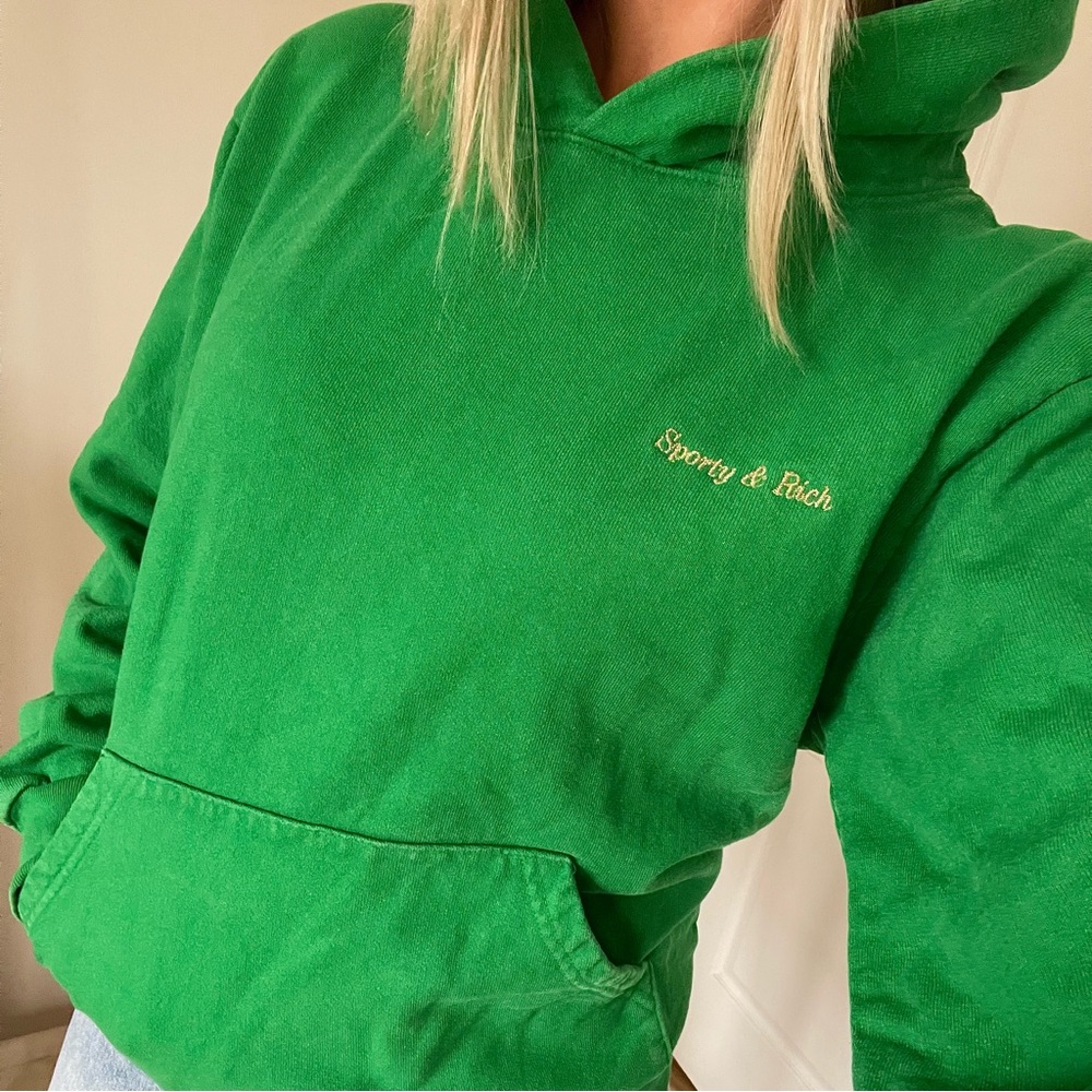 Sporty & Rich Embroidered Logo Pullover Hoodie in Kelly Green - S